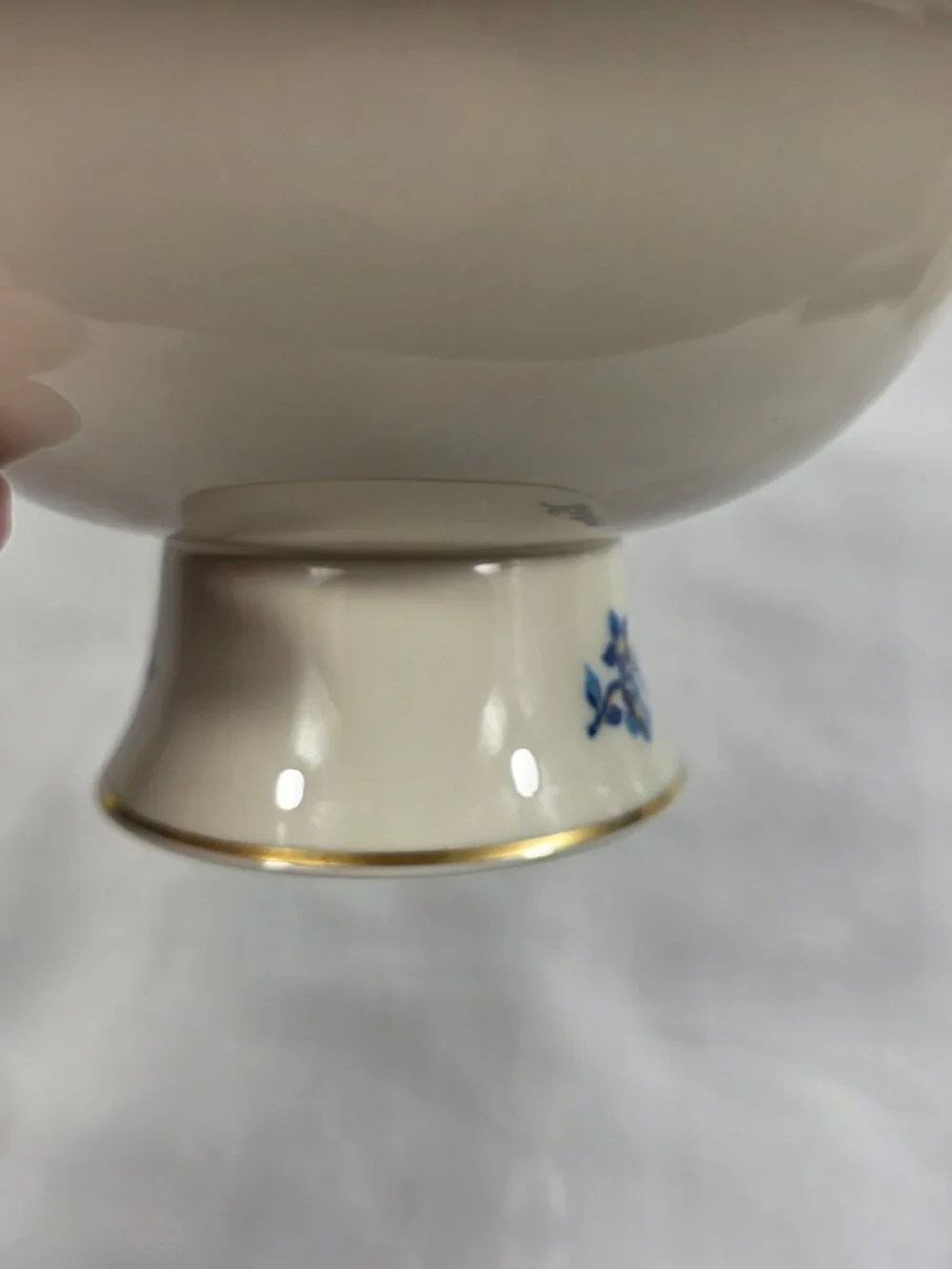 Lenox Pagoda Round Compote Ivory Background Blue & Gold Flowers